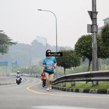Runner Photo 7035930