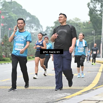 Runner Photo 7035932