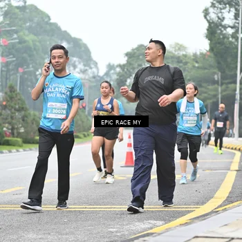 Runner Photo 7035938
