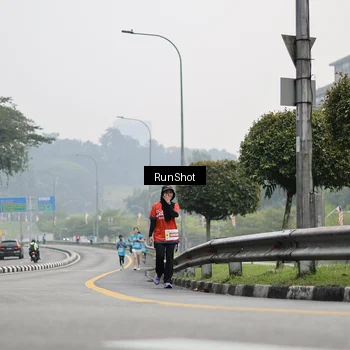 Runner Photo 7035950