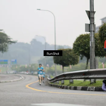 Runner Photo 7035955