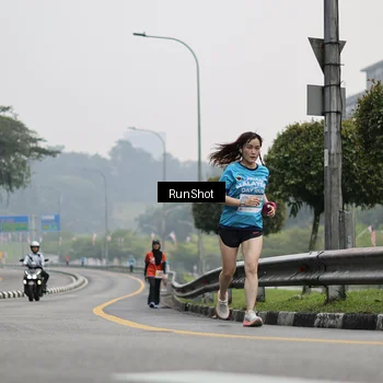 Runner Photo 7035965