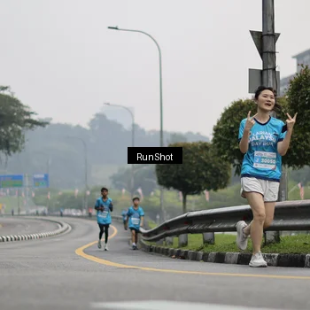 Runner Photo 7035971
