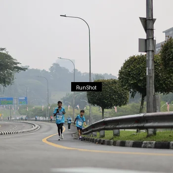 Runner Photo 7035974