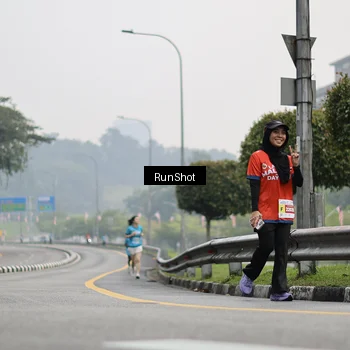 Runner Photo 7035976