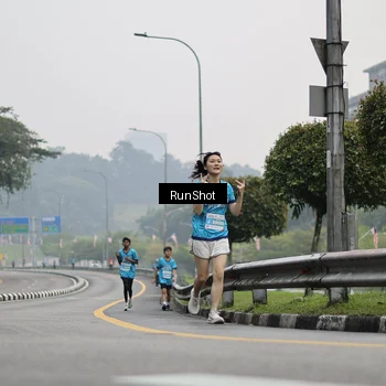 Runner Photo 7035980