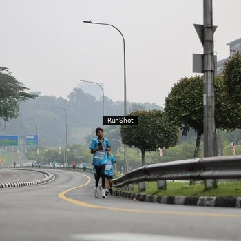 Runner Photo 7035990