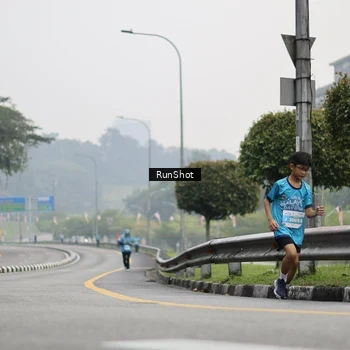 Runner Photo 7035998