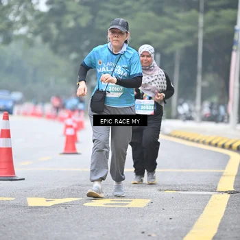 Runner Photo 7036000
