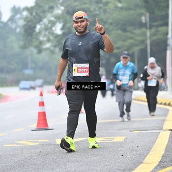 Runner Photo 7036012