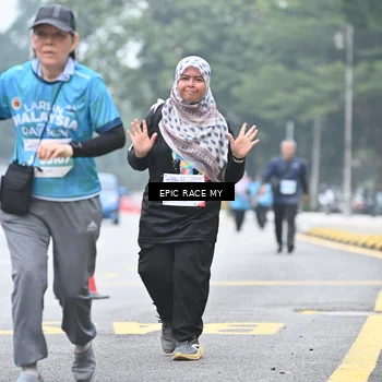 Runner Photo 7036013