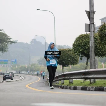 Runner Photo 7036021