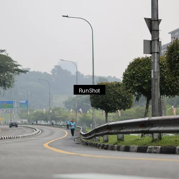 Runner Photo 7036025