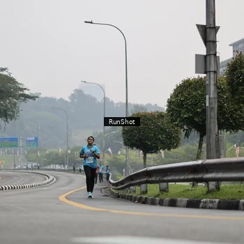 Runner Photo 7036031