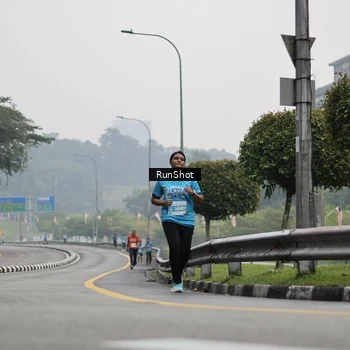 Runner Photo 7036035