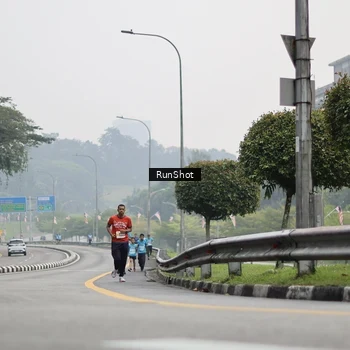 Runner Photo 7036049