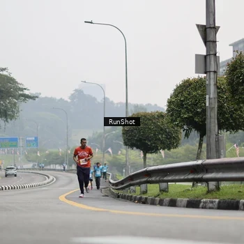 Runner Photo 7036050