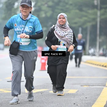 Runner Photo 7036060