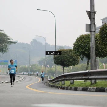 Runner Photo 7036076