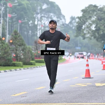 Runner Photo 7036092