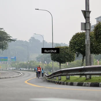 Runner Photo 7036101