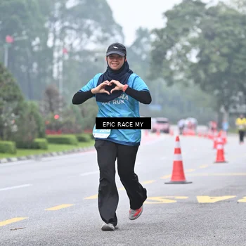 Runner Photo 7036102