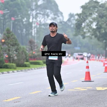 Runner Photo 7036104