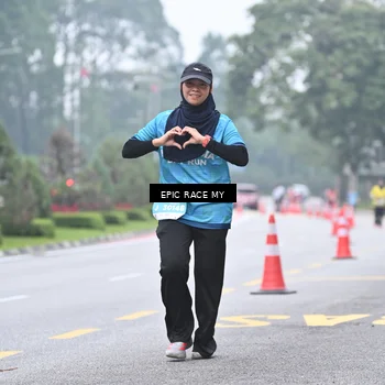 Runner Photo 7036115