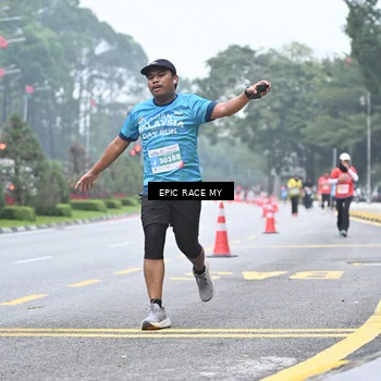 Runner Photo 7036122