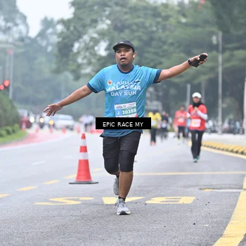 Runner Photo 7036126
