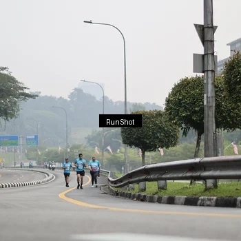 Runner Photo 7036139