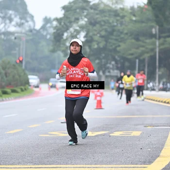 Runner Photo 7036146