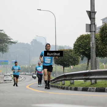 Runner Photo 7036154