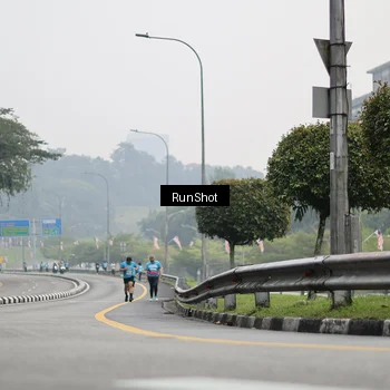 Runner Photo 7036155
