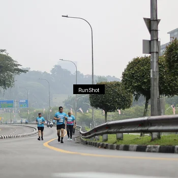 Runner Photo 7036156