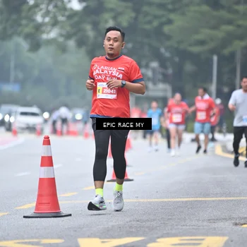 Runner Photo 7036162