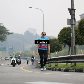 Runner Photo 7036163