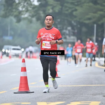 Runner Photo 7036174