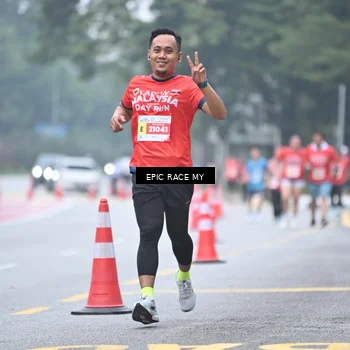 Runner Photo 7036178