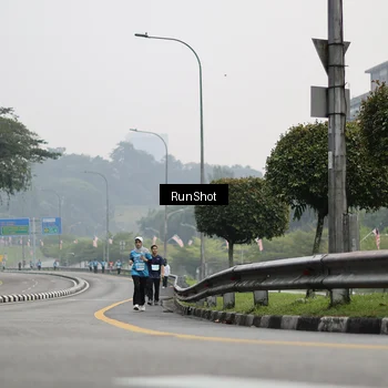 Runner Photo 7036179