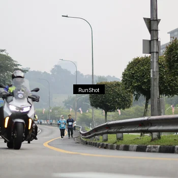 Runner Photo 7036184
