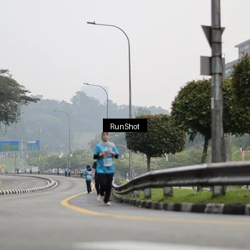 Runner Photo 7036185