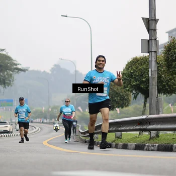 Runner Photo 7036186