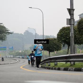 Runner Photo 7036194