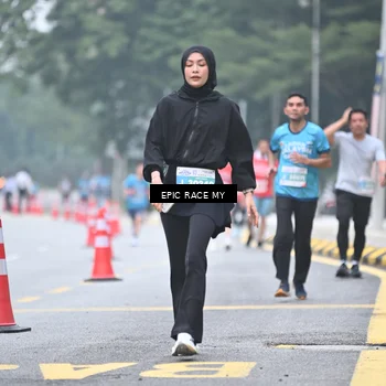 Runner Photo 7036204