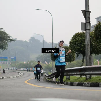 Runner Photo 7036206