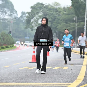 Runner Photo 7036208