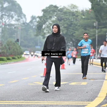 Runner Photo 7036210