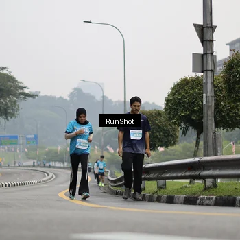 Runner Photo 7036211