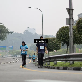Runner Photo 7036214